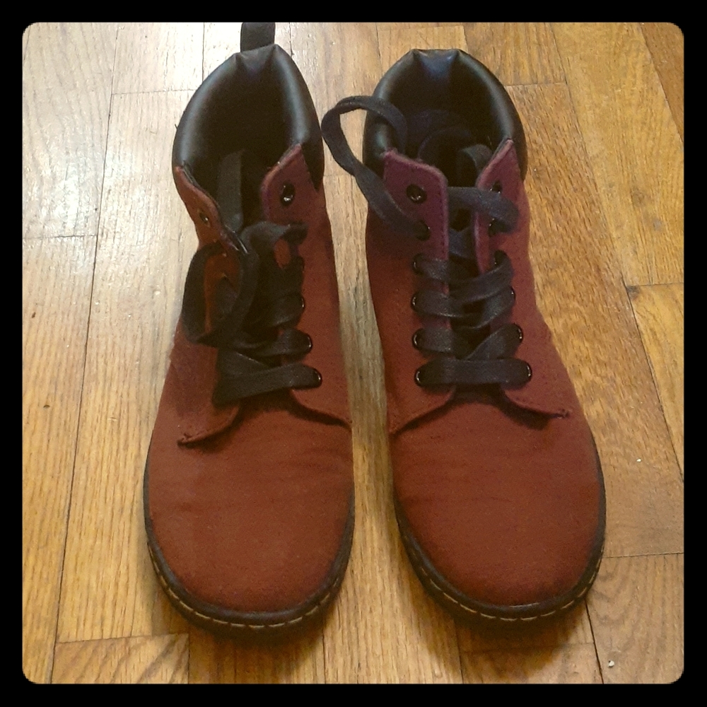 Dr Marten sneakers